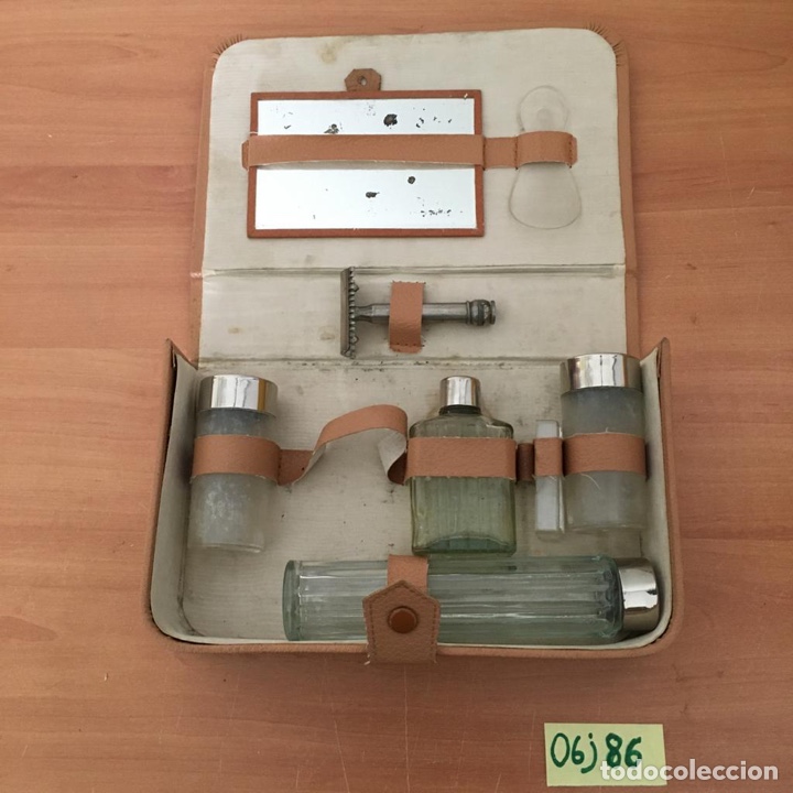 Antig&uuml;edades: Antiguo neceser - Foto 1