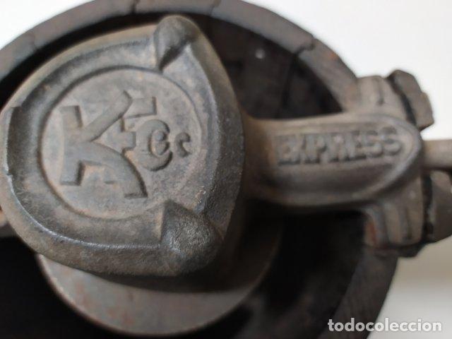 Antig&uuml;edades: ANTIGUA HELADERA MARCA KFC EXPRESS - Foto 3