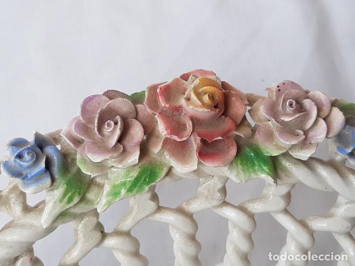 Antig&uuml;edades: Frutero de filigrana con flores. - Foto 4