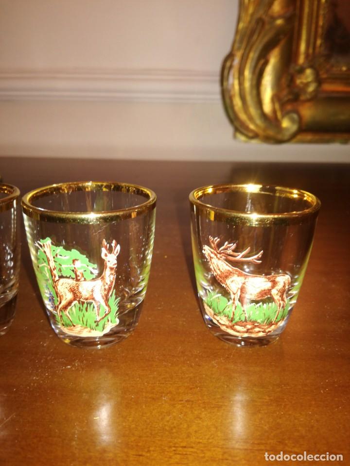 Antig&uuml;edades: 4 vasos peque&ntilde;os chupitos animales - Foto 3