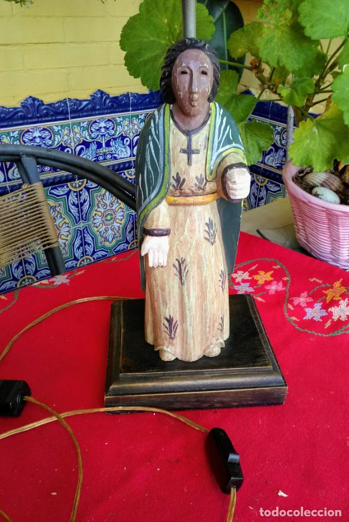 Antig&uuml;edades: L&aacute;mpara con figura de misionero de madera - Foto 2