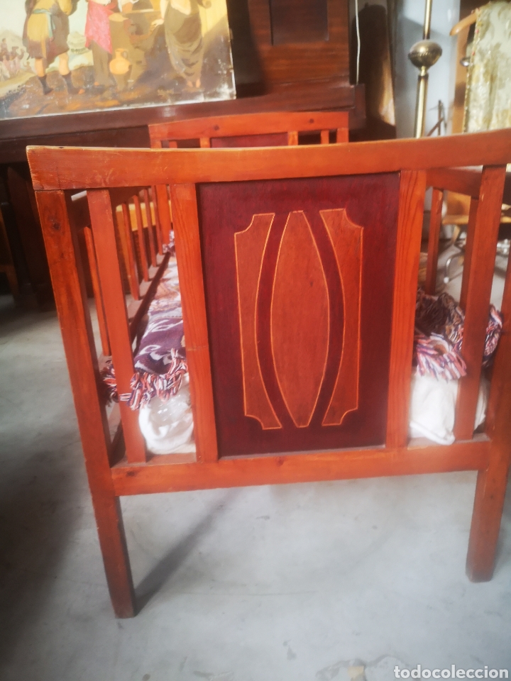 Antig&uuml;edades: Antigua cuna de madera con marqueter&iacute;a - Foto 3