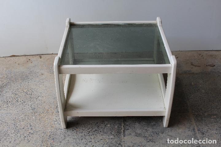 Antig&uuml;edades: mesa baja blanca - Foto 2