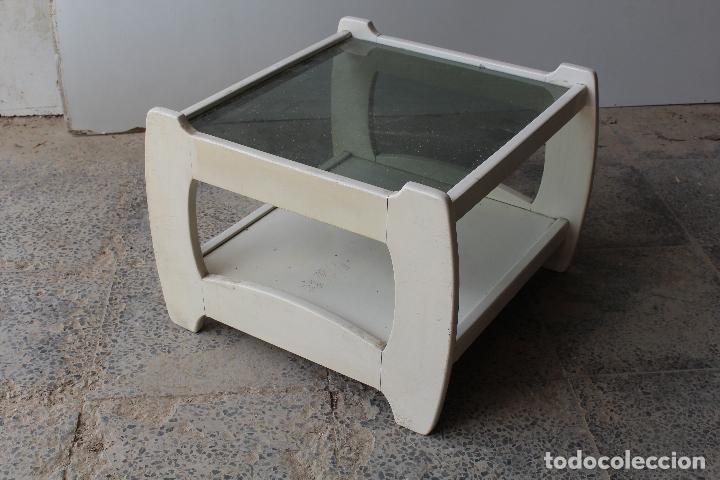 Antig&uuml;edades: mesa baja blanca - Foto 1