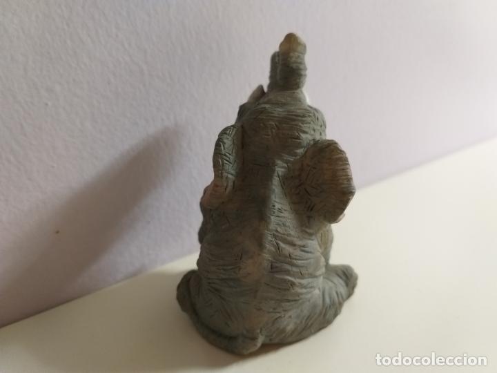 Antigüedades: Pequeña Figura de elefante. gris y rosa - Foto 3 - 214112023