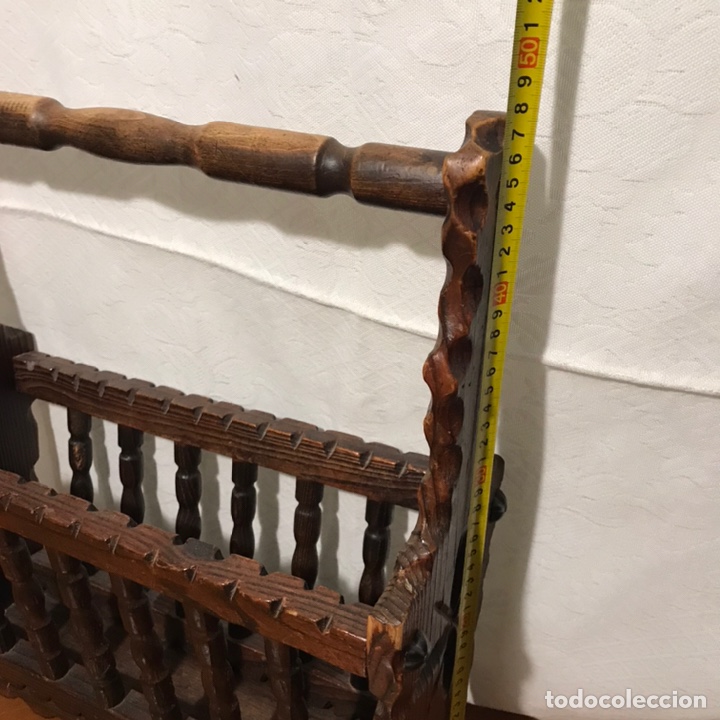 Antig&uuml;edades: ANTIGUO REVISTERO DE MADERA - Foto 5