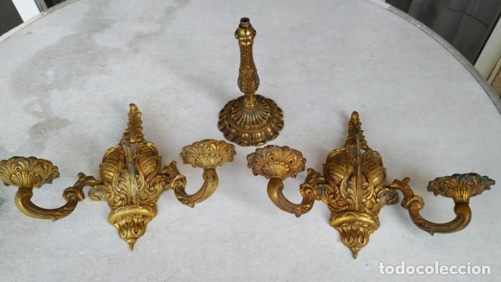 Antig&uuml;edades: Apliques y un portal&aacute;mparas de bronce - Foto 1