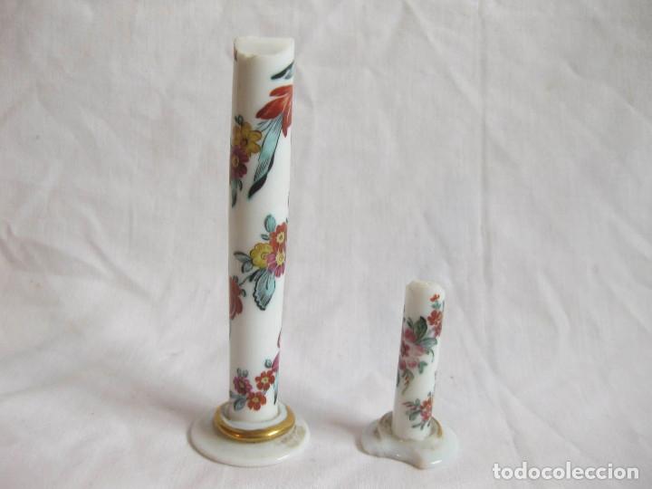 Antig&uuml;edades: 3 columnas en opalina decorada de la Granja o similar. - Foto 2