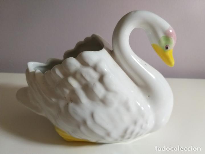 Antig&uuml;edades: FIGURA DE CISNE EN FORMA DE JARRON - Foto 3