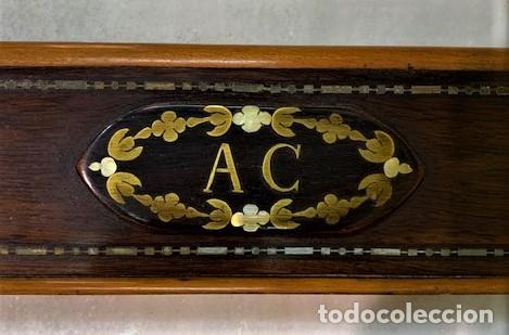 Antig&uuml;edades: Marco con marqueteria. Siglo XIX. - Foto 3