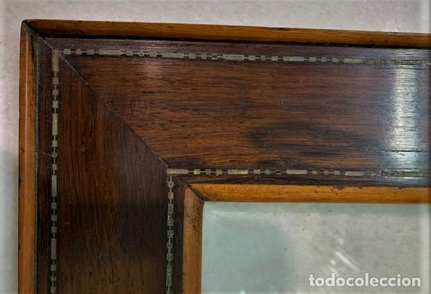 Antig&uuml;edades: Marco con marqueteria. Siglo XIX. - Foto 5