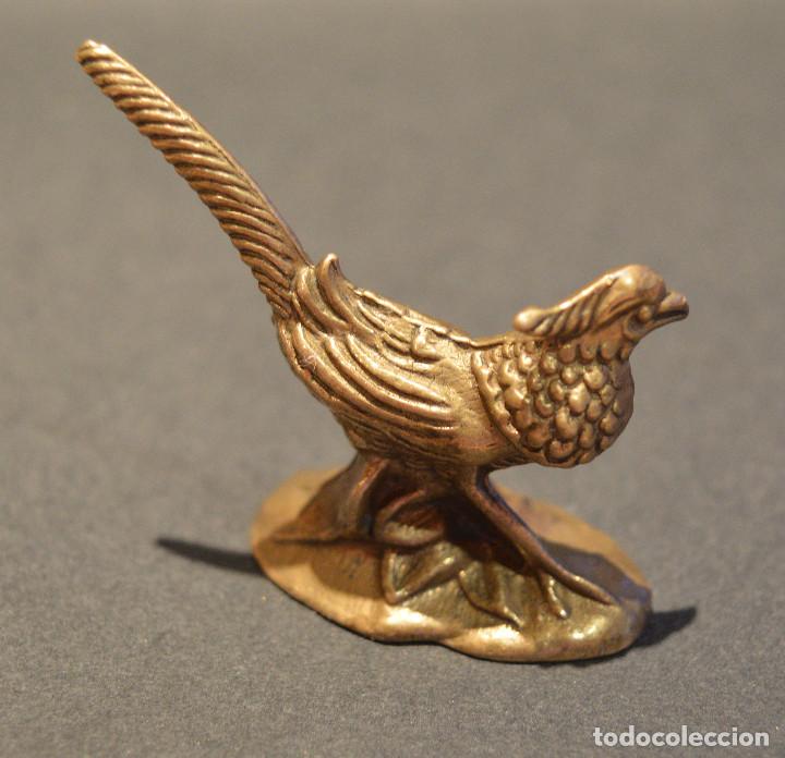 Antig&uuml;edades: GALLO DE BRONCE EN MINIATURA - Foto 3