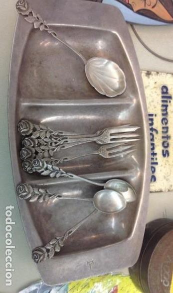 Antiquit&eacute;s: HILTON hotel a&ntilde;o 1966 . PARIS . BANDEJA ENTREMESES con cubiertos labrados . Metal ba&ntilde;ado en plata