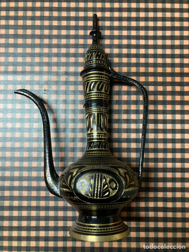 Antig&uuml;edades: Tetera india de bronce