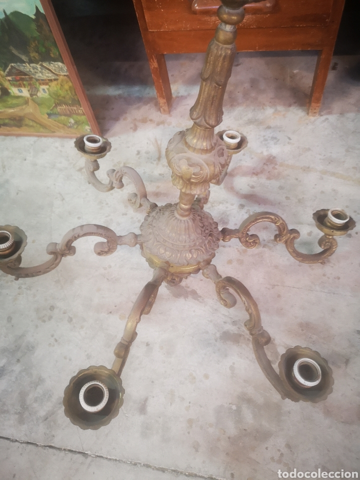 Antig&uuml;edades: Imponente l&aacute;mpara de bronce macizo. Muy pesada. 6 brazos - Foto 2