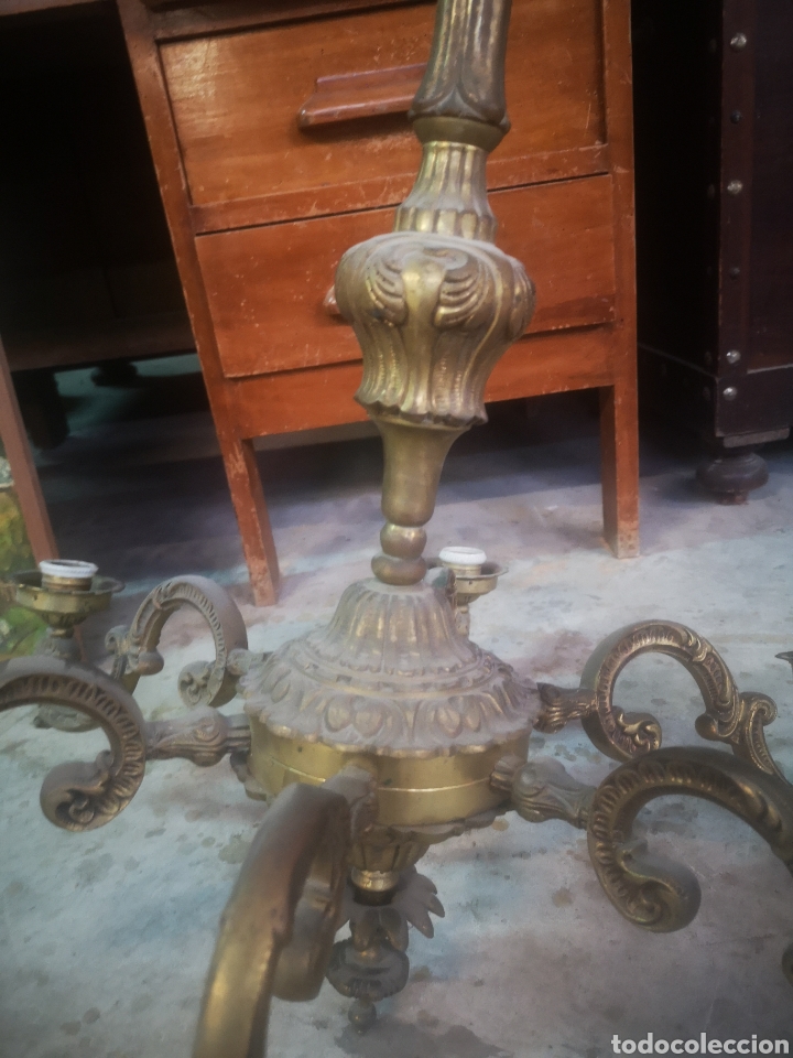 Antig&uuml;edades: Imponente l&aacute;mpara de bronce macizo. Muy pesada. 6 brazos - Foto 3