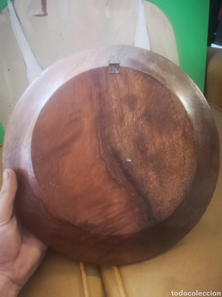 Antig&uuml;edades: Antiguo plato de madera con incrustaciones 30cm - Foto 4