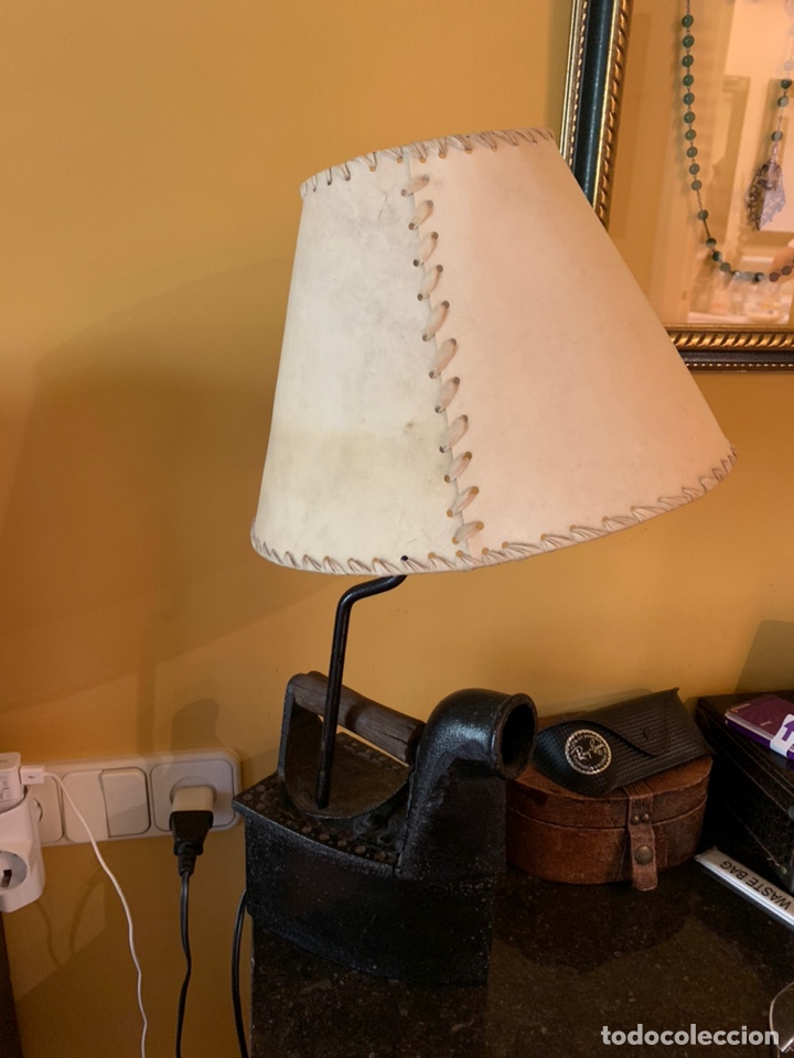 Antig&uuml;edades: Original l&aacute;mpara con plancha antigua de base - Foto 1