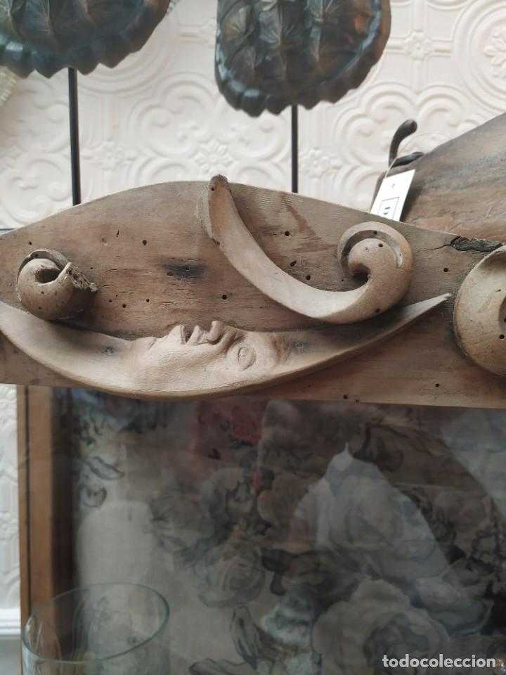 Antig&uuml;edades: Vitrina tipo capilla - Foto 4