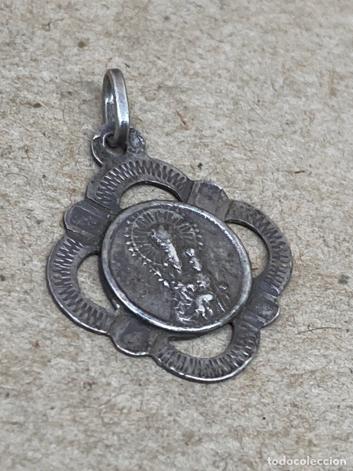 Antig&uuml;edades: Colgante de plata religioso - Foto 1