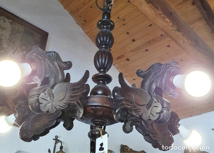 Antig&uuml;edades: LAMPARA TALLADA DE MADERA - Foto 2