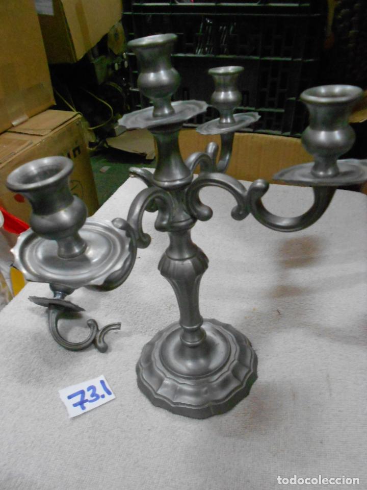 Antig&uuml;edades: ANTIGUO CANDELABRO DE METAL CON MARCA - Foto 1