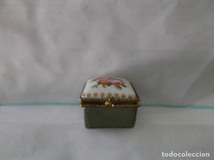 Antiguidades: 29 - PASTILLERO PARA VIAJE Y CASA DE CERAMICA
