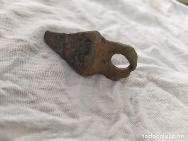 Antig&uuml;edades: ASA DE CALDERO EN BRONCE - Foto 1