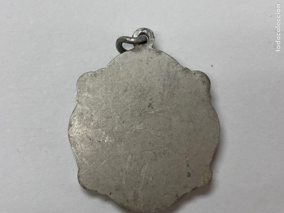 Antig&uuml;edades: Medalla de aluminio de la virgen - Foto 2