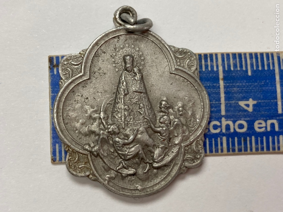 Antig&uuml;edades: Medalla de aluminio de la virgen - Foto 3