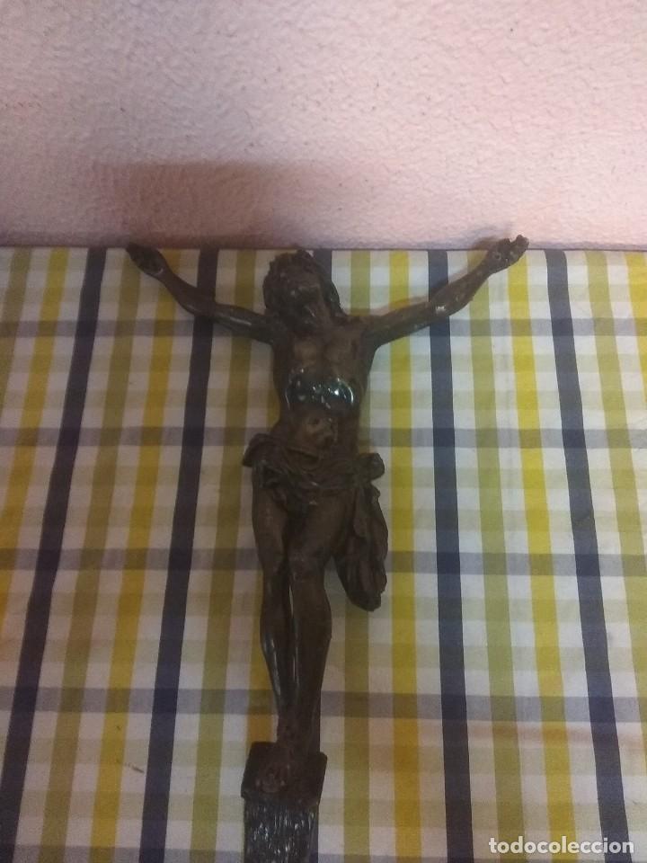 Antig&uuml;edades: Cristo en metal - Foto 1
