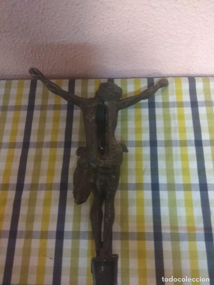 Antig&uuml;edades: Cristo en metal - Foto 2