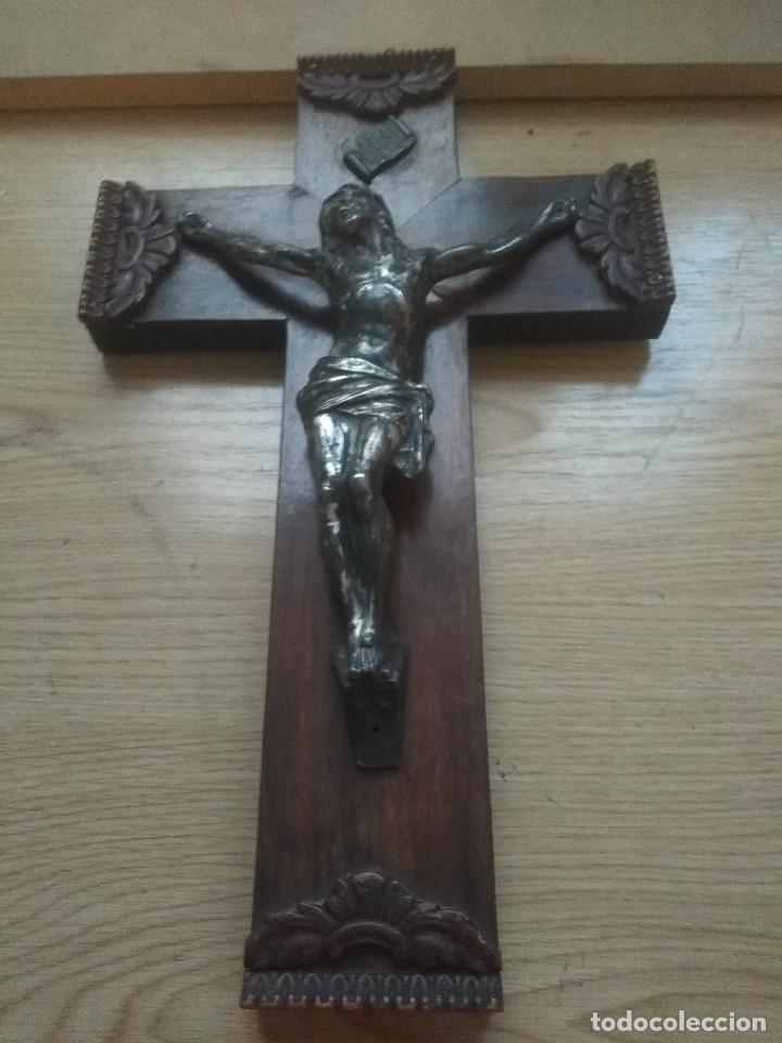 Antig&uuml;edades: Cristo en metal plateado - Foto 1