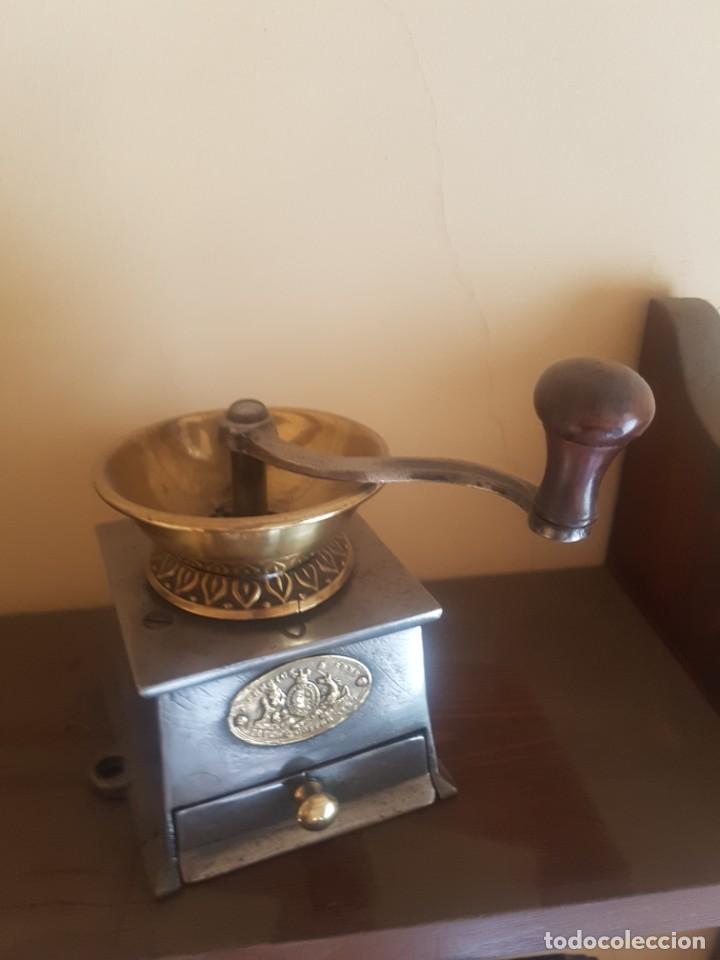 Antig&uuml;edades: Molinillo de caf&eacute; - Foto 2