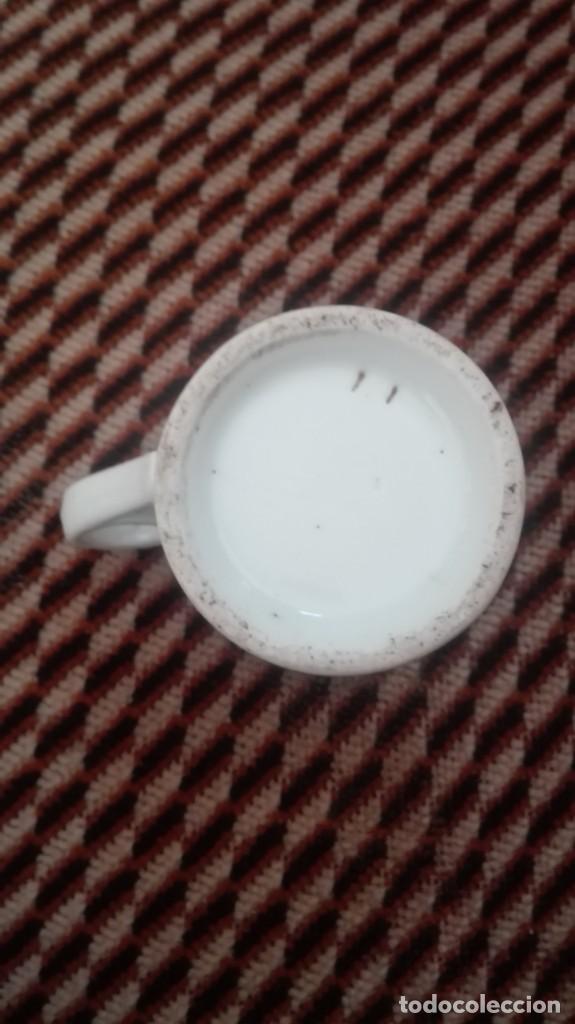 Antig&uuml;edades: Pocillo blanco de porcelana antigua - Foto 4