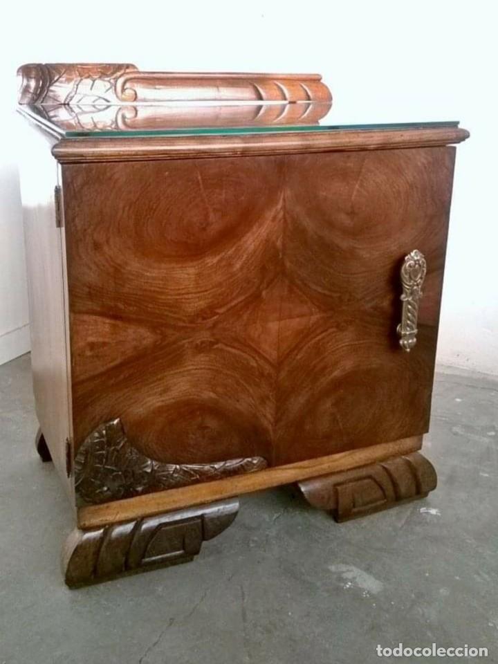 Antig&uuml;edades: Mesilla de noche antigua. - Foto 1
