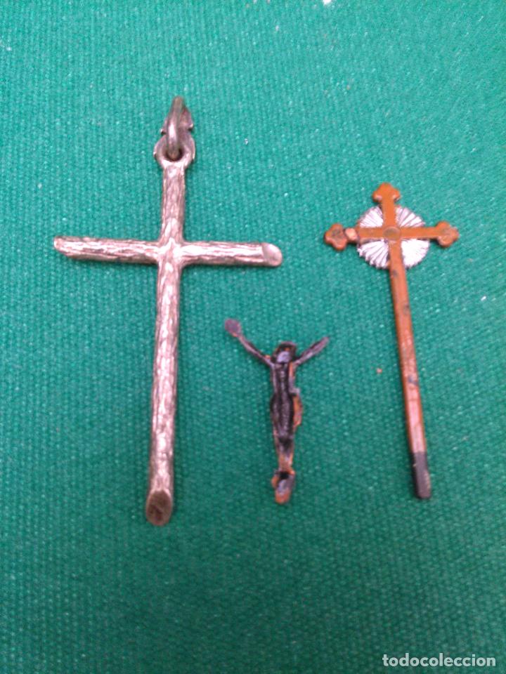 Antig&uuml;edades: DOS CRUCES Y UN CRISTO PEQUE&Ntilde;O - Foto 2