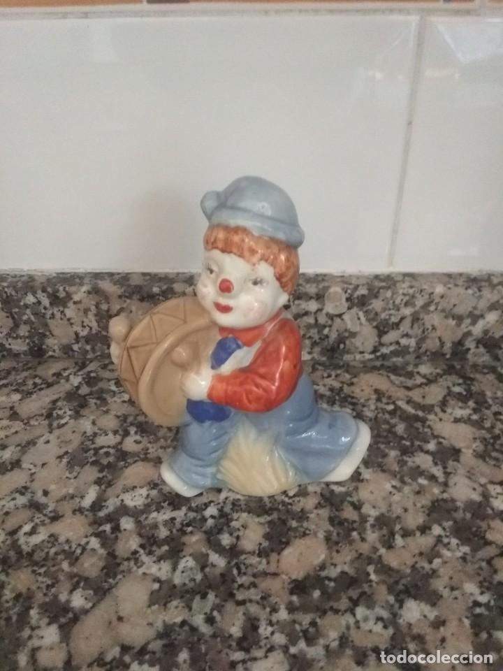 Antig&uuml;edades: Figura de porcelana