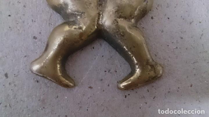 Antig&uuml;edades: BONITO Y ANTIGUO ABRE BOTELLAS DE BRONCE - Foto 5