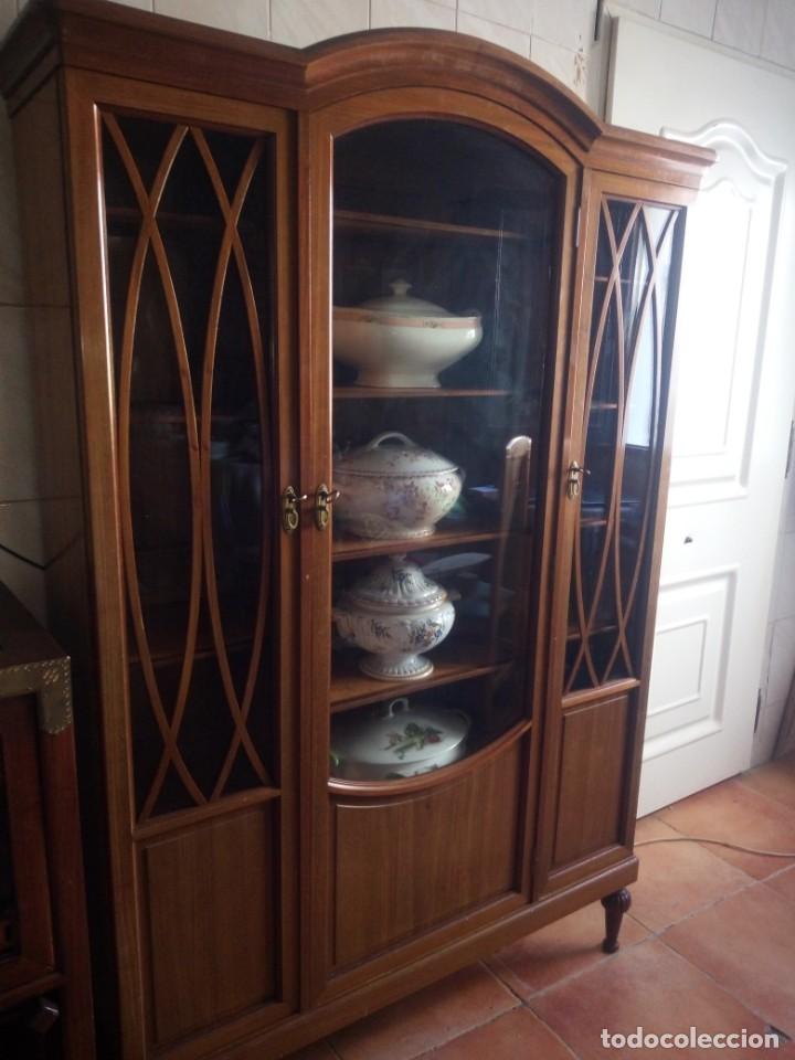 Antig&uuml;edades: Preciosa vitrina de madera de de caoba estilo ingles. - Foto 7