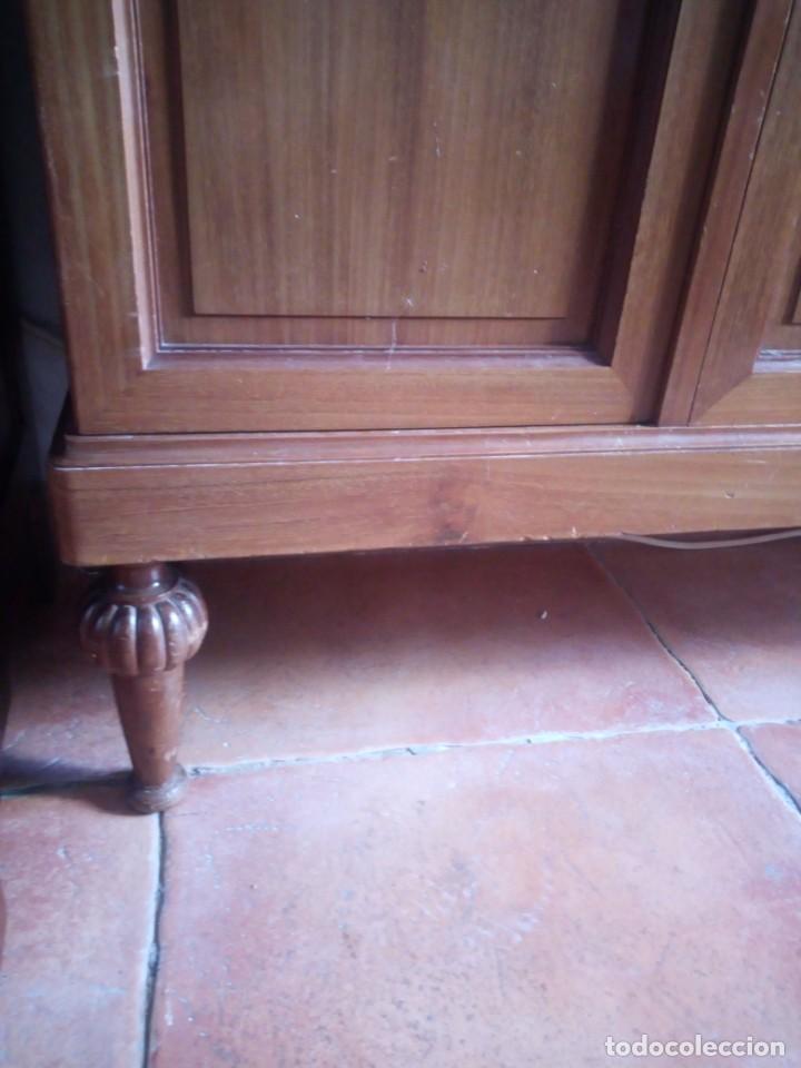 Antig&uuml;edades: Preciosa vitrina de madera de de caoba estilo ingles. - Foto 8