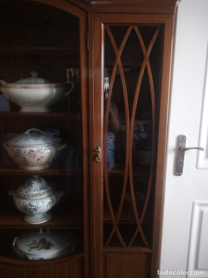 Antig&uuml;edades: Preciosa vitrina de madera de de caoba estilo ingles. - Foto 10