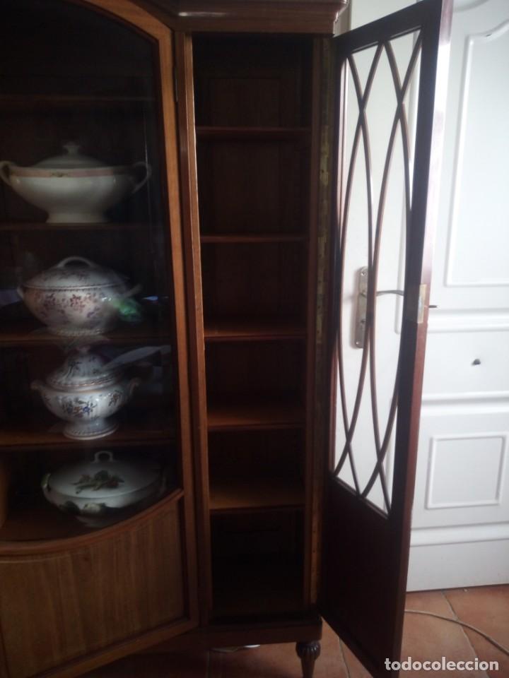 Antig&uuml;edades: Preciosa vitrina de madera de de caoba estilo ingles. - Foto 15