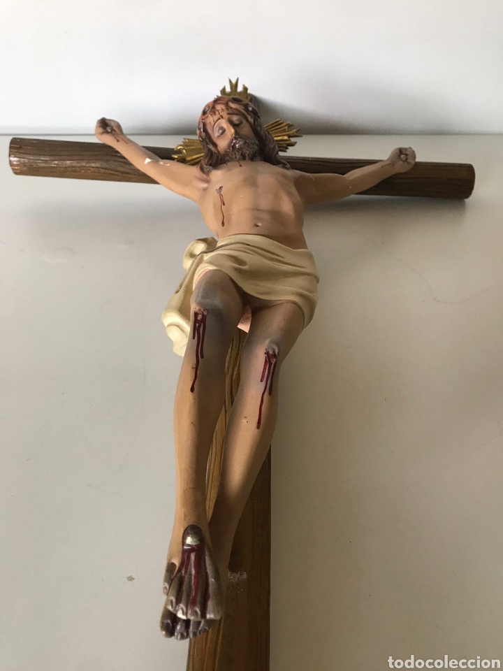 Antig&uuml;edades: Crucifijo de escayola - Foto 3
