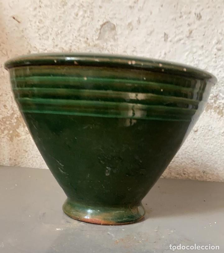 Antig&uuml;edades: MORTERO ANTIGUO DE BARRO DE 12 CMS. DE ALTURA X 17 CMS. DE DIAMETRO