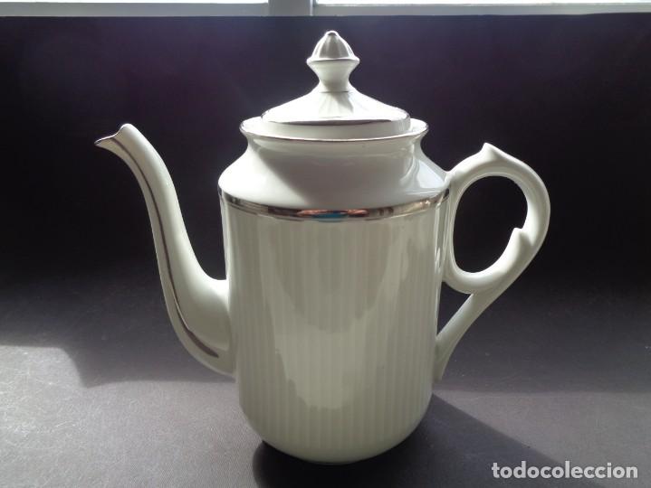 Antig&uuml;edades: ANTIGUA CAFETERA DE PORCELANA FRANCESA - Foto 1