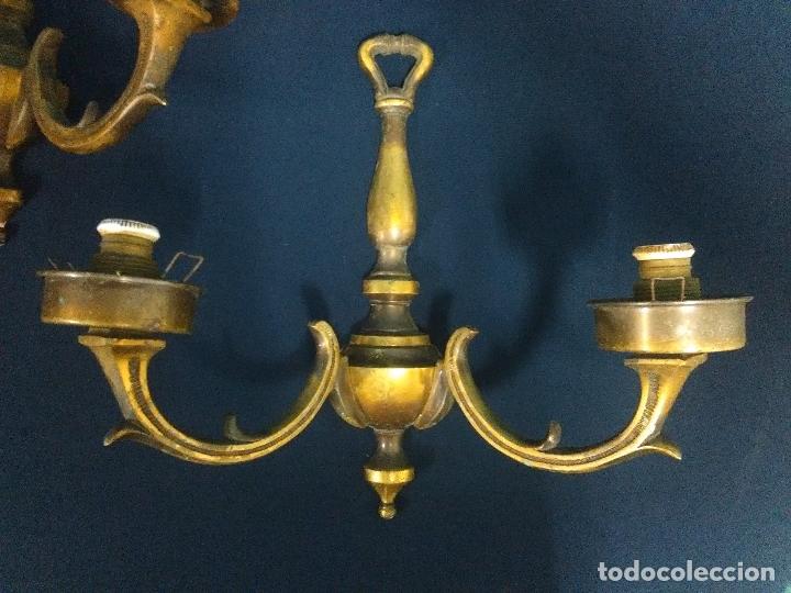 Antig&uuml;edades: PAREJA DE APLIQUES HOLANDESES BRONCE - Foto 3