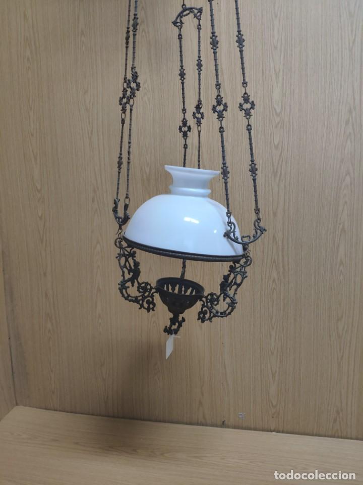 Antig&uuml;edades: L&Aacute;MPARA EN BRONCE CRISTAL OPALINA, DDD 008 - Foto 1