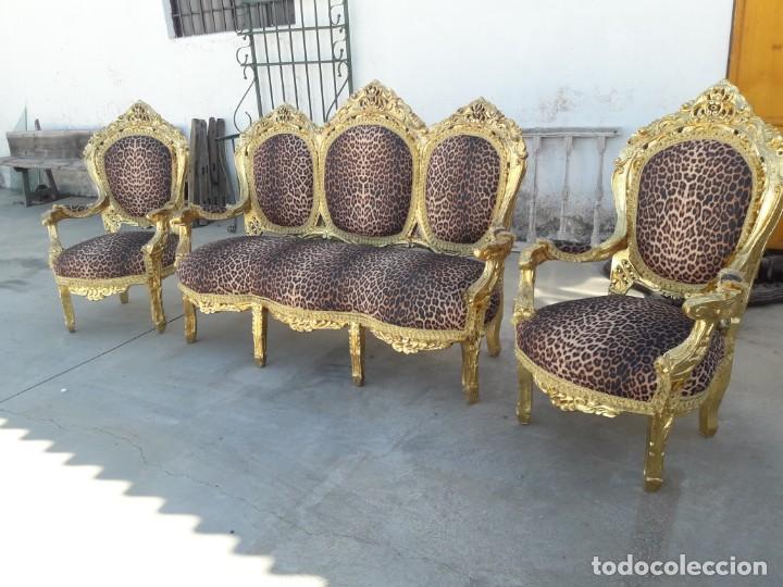 Antig&uuml;edades: juego de sof&aacute; y dos sillones - Foto 1