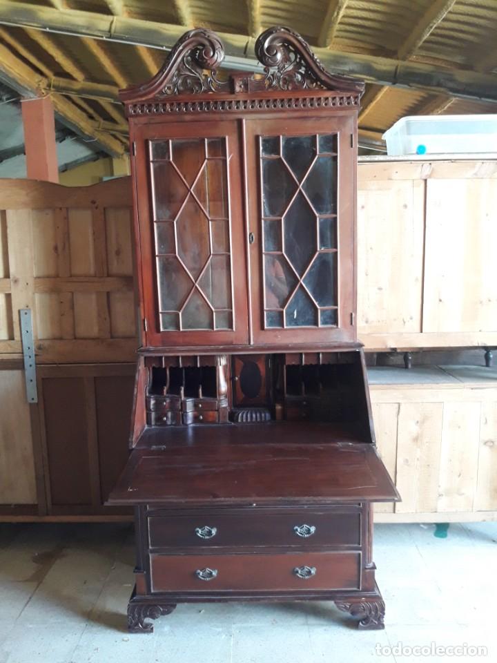 Antig&uuml;edades: vitrina escritorio chipendal - Foto 5